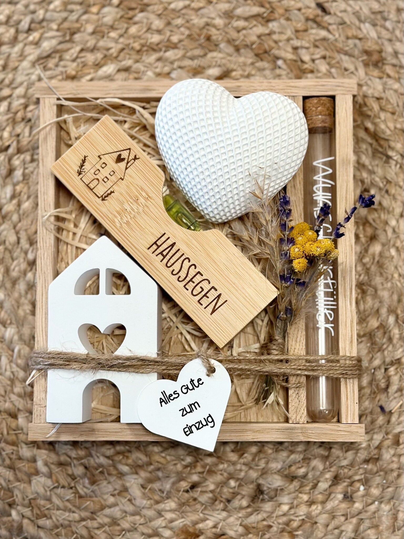 Einweihungsgeschenk, Einzug in Haus / Wohnung, neues Zuhause, Geldgeschenk, Geschenkset mit Holzbox, Wasserwaage, Haussegen