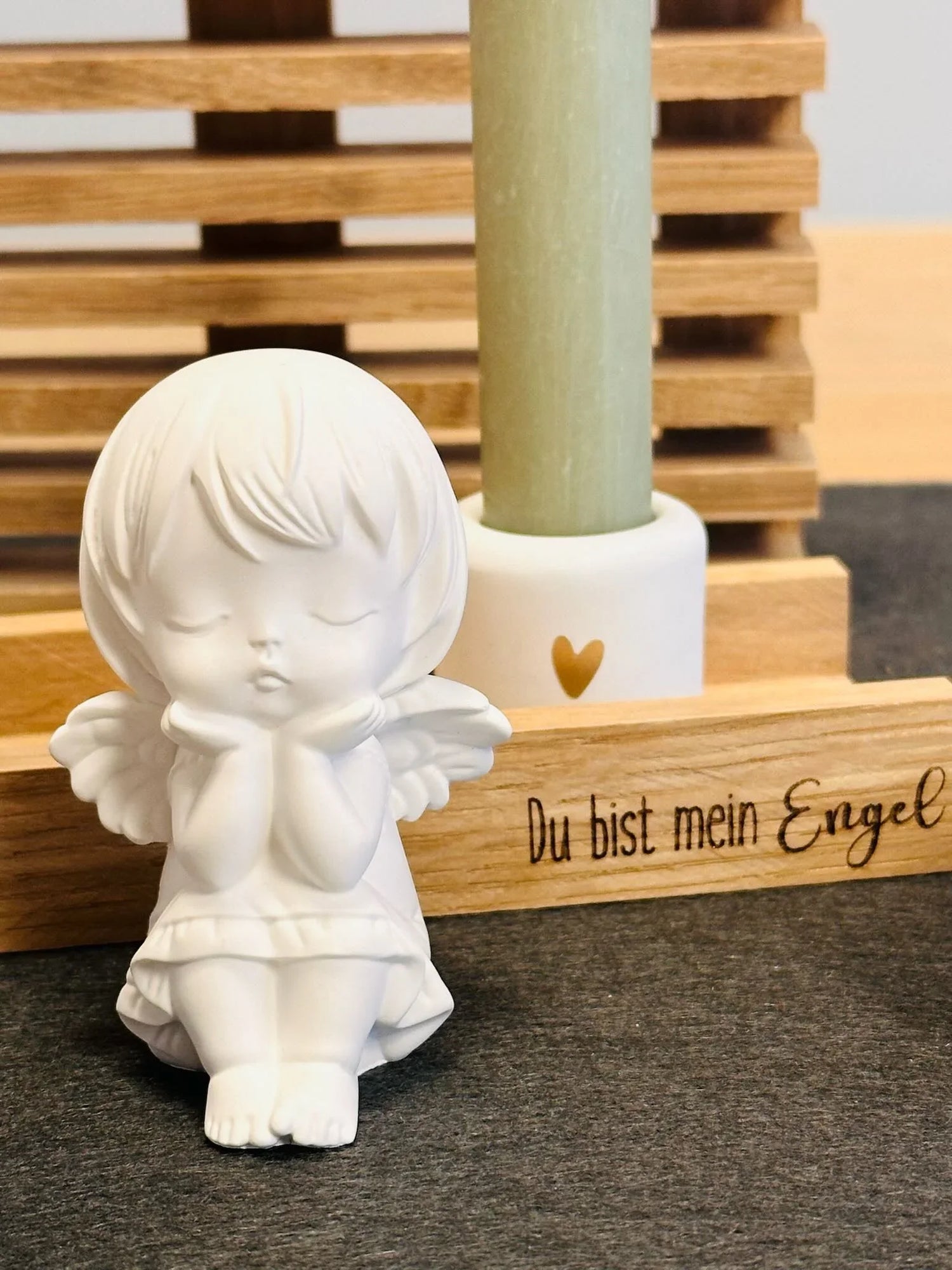 Keramik Engel Figur, Holzschild mit Gravur 'Du bist mein Engel', personalisiertes Geschenk