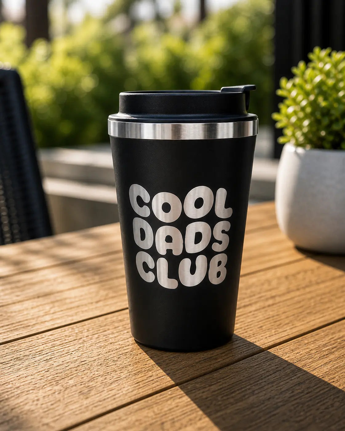 Cool Dads Club Thermobecher – Das perfekte Vatertag Geschenk für coole Väter Lieblingsschuppen.de