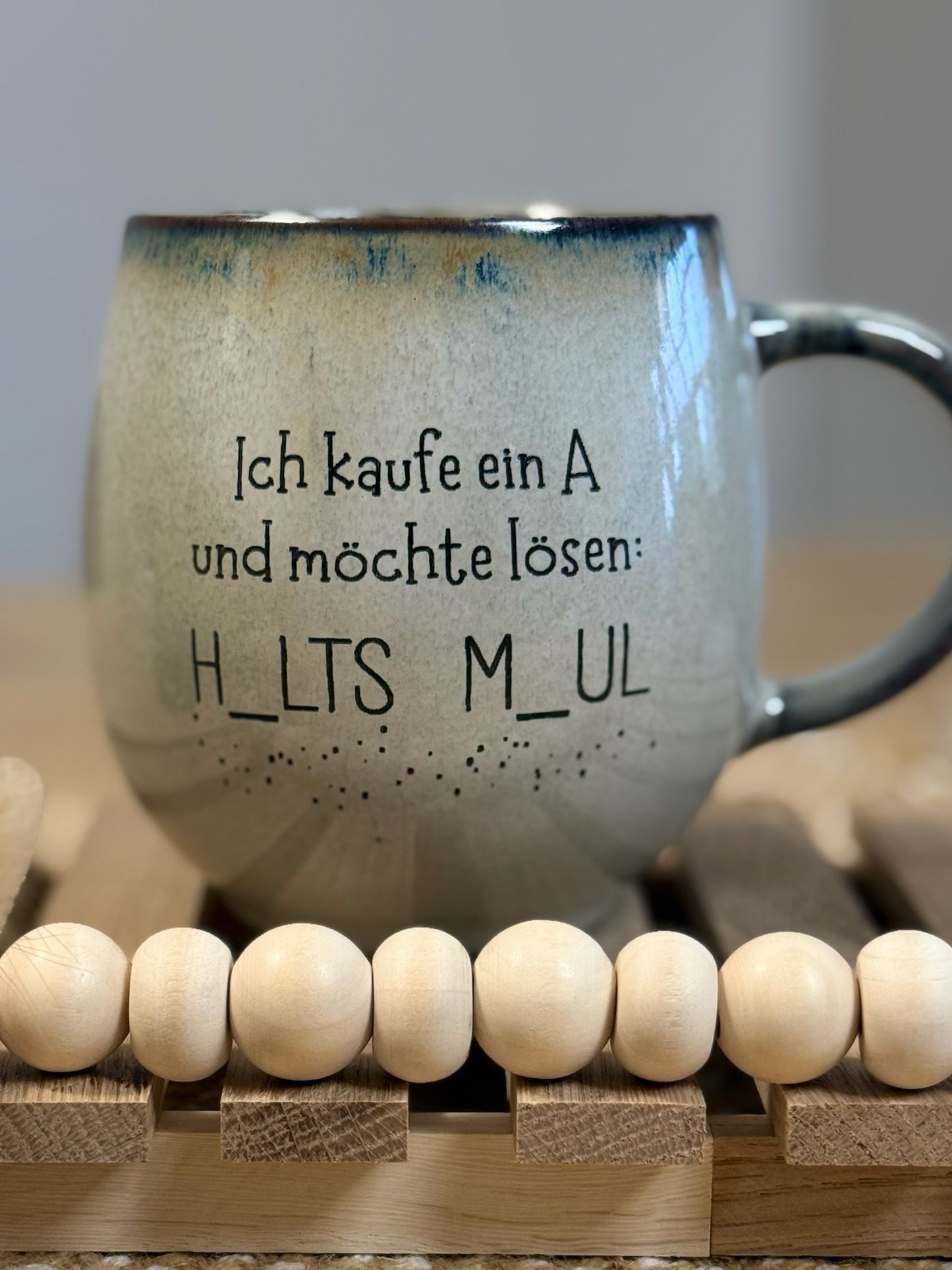 Galgenmännchen-Tasse – Statement mit 400 ml – „H_ALTS M_AUL“ oder „F_CK D_CH“