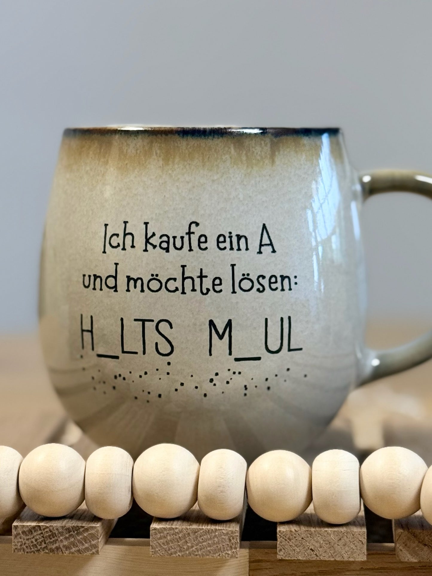 Galgenmännchen-Tasse – Statement mit 400 ml – „H_ALTS M_AUL“ oder „F_CK D_CH“