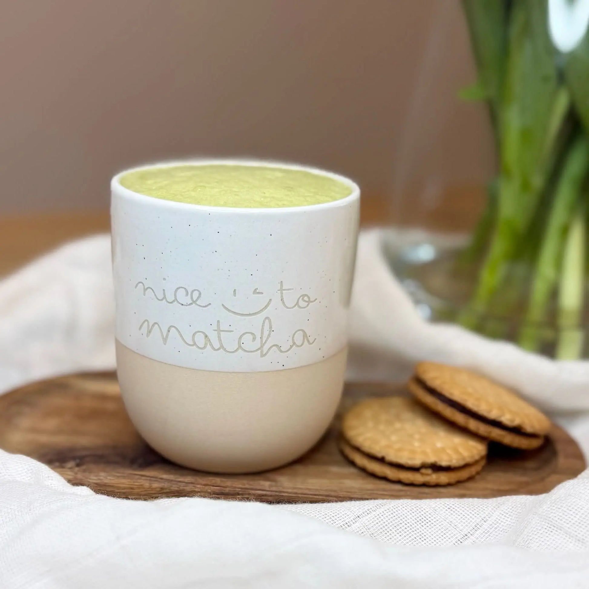nice to matcha Tasse 320 ml, graviert, Geschenk für Kaffee- & Matcha-Fans Lieblingsschuppen.de