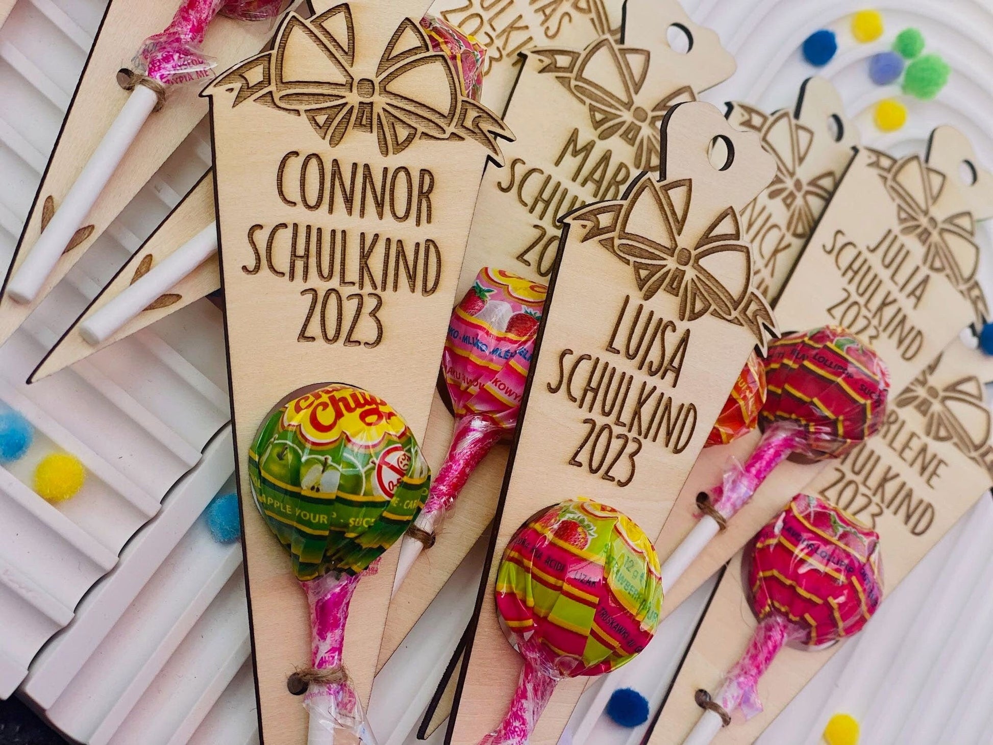 Schulanfang Schulkind Anhänger | Personalisierbar | Lutscherhalter | mit Lolli | Geschenkidee