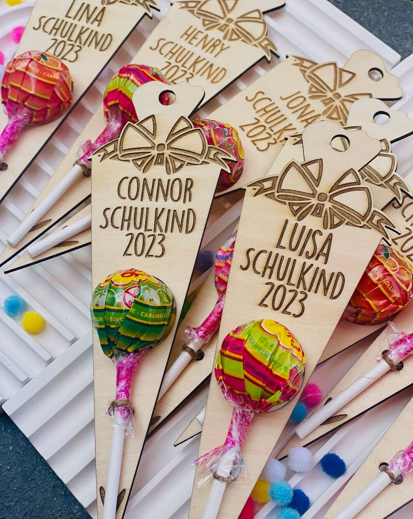 Schulanfang Schulkind Anhänger | Personalisierbar | Lutscherhalter | mit Lolli | Geschenkidee