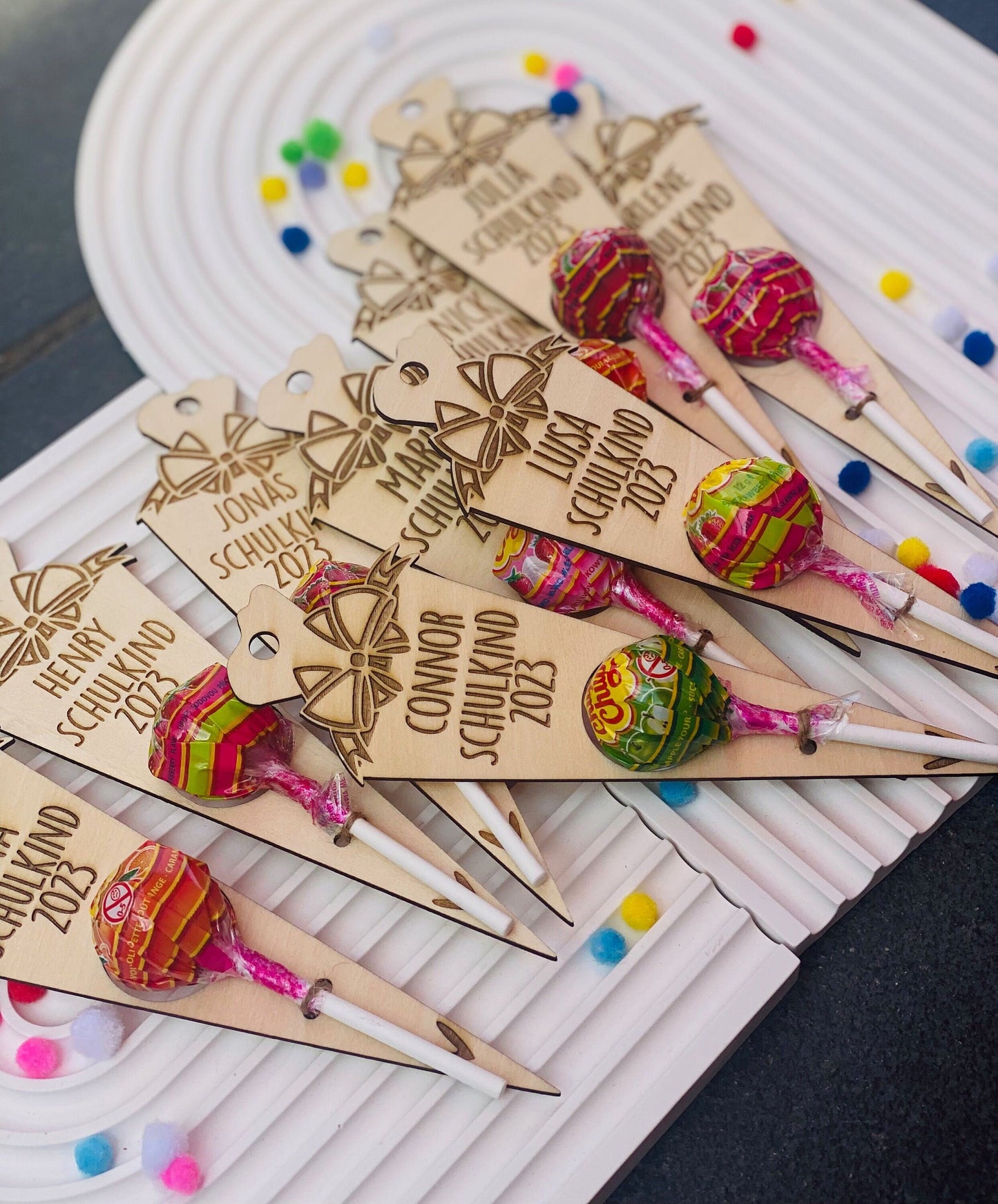 Schulanfang Schulkind Anhänger | Personalisierbar | Lutscherhalter | mit Lolli | Geschenkidee