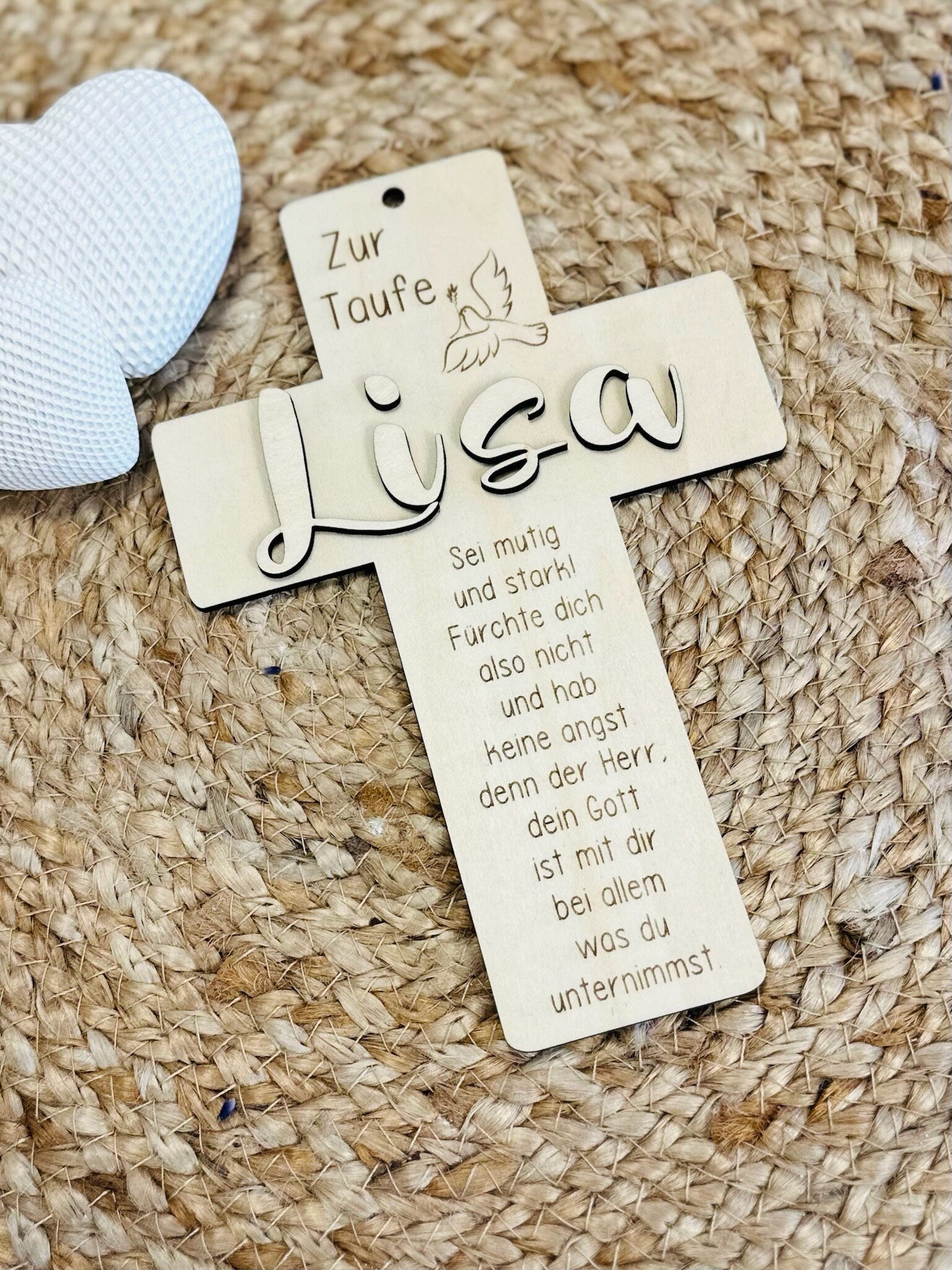 Individuelles Taufkreuz aus Holz - Einzigartiges Geschenk zur Taufe, personalisiert, Taufgeschenk